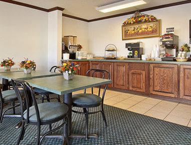 Super 8 By Wyndham Oklahoma/Frontier City Едмънд Екстериор снимка