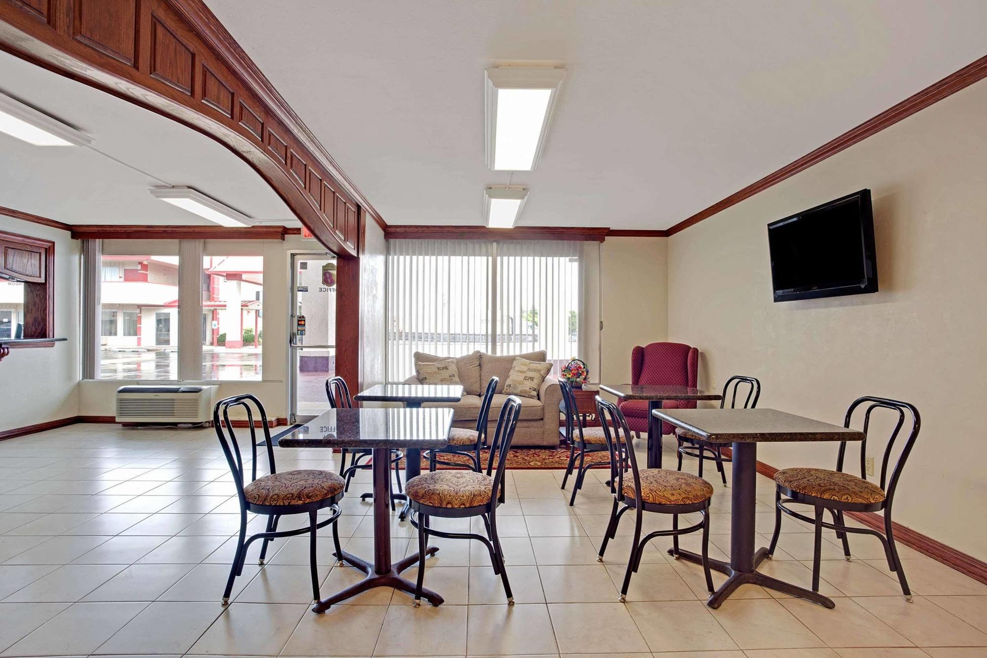 Super 8 By Wyndham Oklahoma/Frontier City Едмънд Екстериор снимка