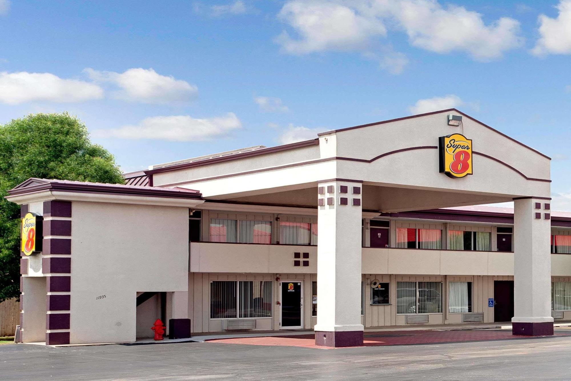 Super 8 By Wyndham Oklahoma/Frontier City Едмънд Екстериор снимка